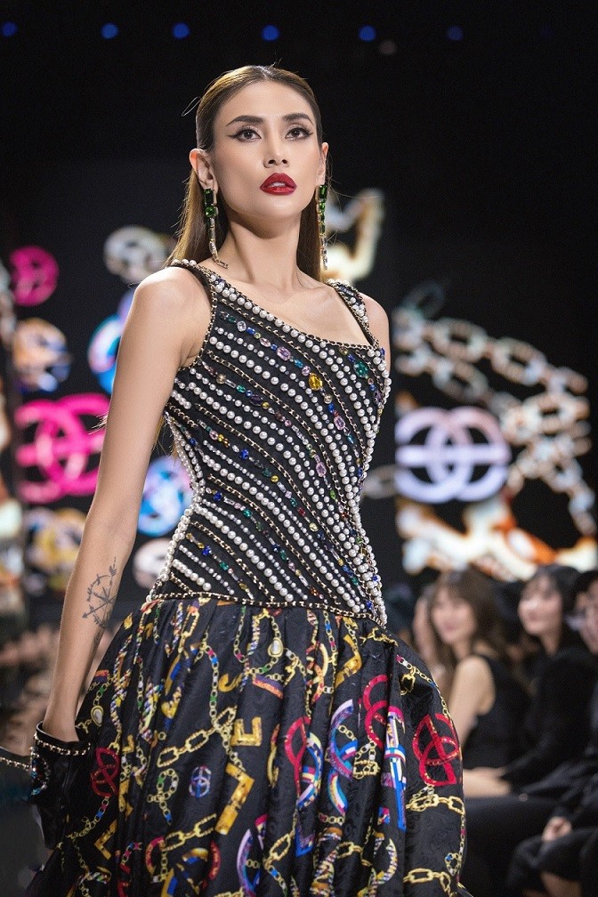 Á hậu Phương Phi, Hoa hậu Mai Phương