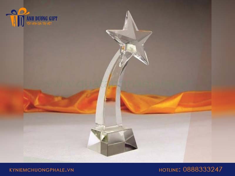 Ánh Dương chuyên làm kỷ niệm chương tại Hà Nội theo yêu cầu Ánh Dương chuyên làm kỷ niệm chương tại Hà Nội theo yêu cầu