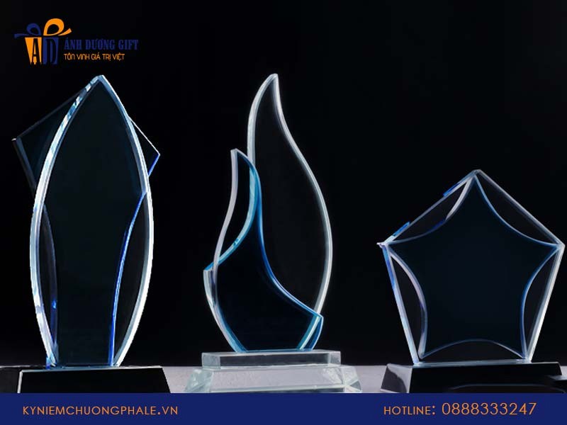 Ánh Dương chuyên làm kỷ niệm chương tại Hà Nội theo yêu cầu Ánh Dương chuyên làm kỷ niệm chương tại Hà Nội theo yêu cầu