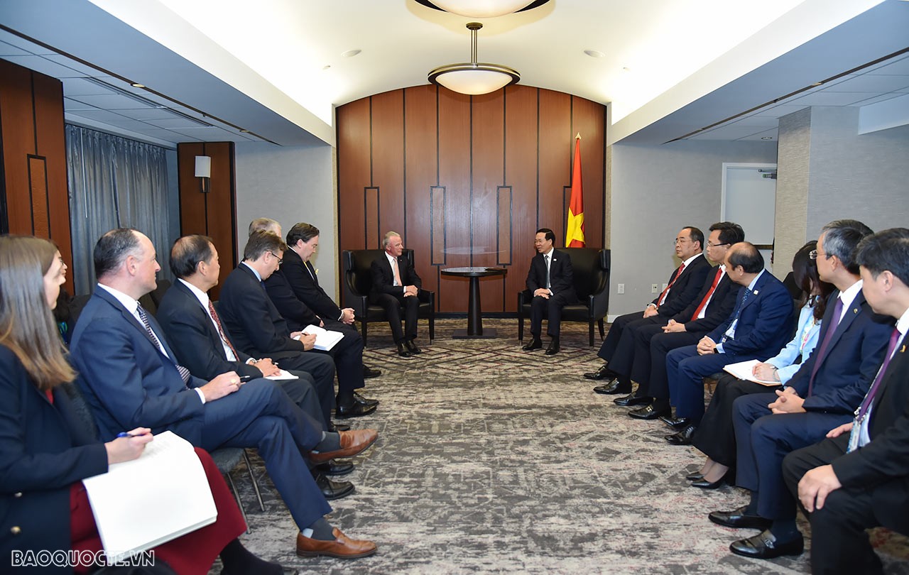 APEC 2023: Chủ tịch nước Võ Văn Thưởng tiếp CEO Tập đoàn Apple Tim Cook và Chủ tịch toàn cầu Boeing APEC 2023: Chủ tịch nước Võ Văn Thưởng tiếp CEO Tập đoàn Apple Tim Cook và Chủ tịch toàn cầu Boeing