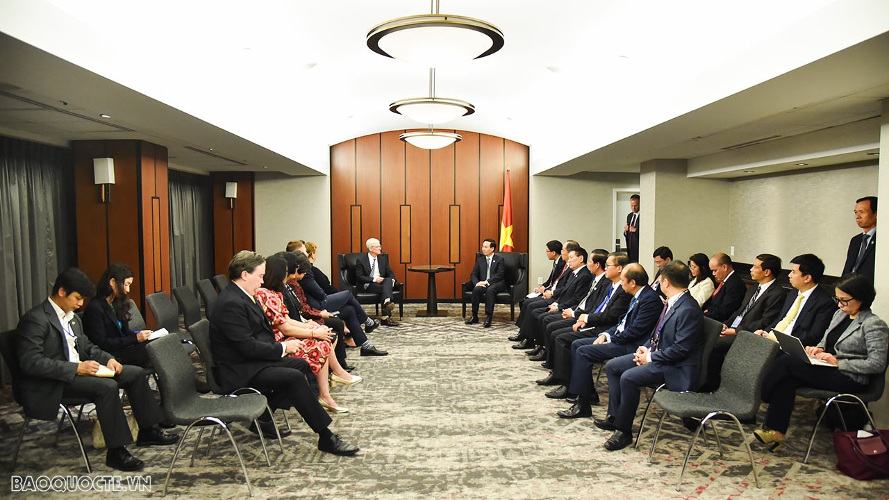 APEC 2023: Chủ tịch nước Võ Văn Thưởng tiếp CEO Tập đoàn Apple Tim Cook và Chủ tịch toàn cầu Boeing APEC 2023: Chủ tịch nước Võ Văn Thưởng tiếp CEO Tập đoàn Apple Tim Cook và Chủ tịch toàn cầu Boeing