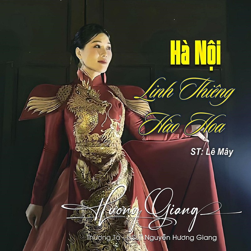 NSƯT Hương Giang trong trang phục cổ trang khi thể hiện ca khúc ‘Hà Nội Linh Thiêng Hoa’. NSƯT Hương Giang trong trang phục cổ trang khi thể hiện ca khúc ‘Hà Nội Linh Thiêng Hoa’.