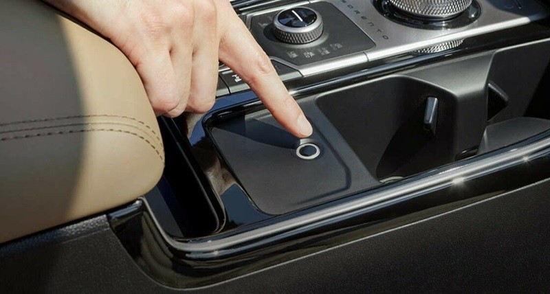 Lộ diện hình ảnh Kia Sorento 2025 trước ngày ra mắt Lộ diện hình ảnh Kia Sorento 2025 trước ngày ra mắt