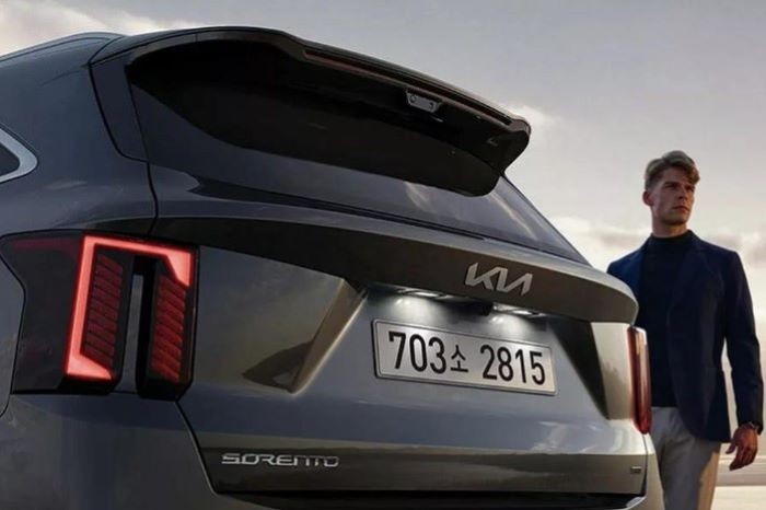 Lộ diện hình ảnh Kia Sorento 2025 trước ngày ra mắt Lộ diện hình ảnh Kia Sorento 2025 trước ngày ra mắt