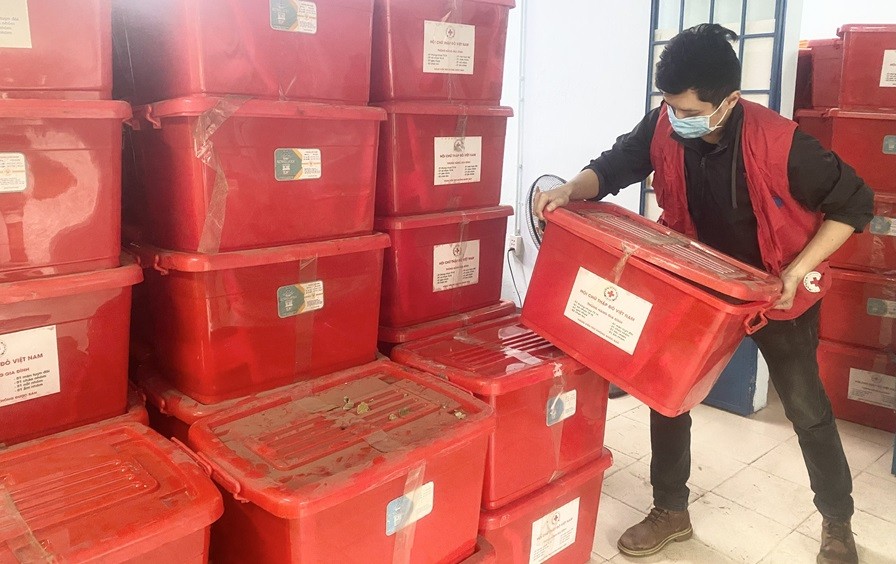 Trung ương Hội Chữ thập đỏ Việt Nam hỗ trợ người dân Thừa Thiên Huế ảnh hưởng mưa lũ Trung ương Hội Chữ thập đỏ Việt Nam hỗ trợ người dân Thừa Thiên Huế ảnh hưởng mưa lũ