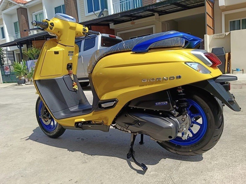 Cốp chứa đồ trên Giorno+ 125 rộng tới 30 lít. Cốp chứa đồ trên Giorno+ 125 rộng tới 30 lít.