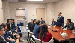 Bộ trưởng Ngoại giao Bùi Thanh Sơn làm việc với đại diện các cơ quan ngoại giao Việt Nam tại Hoa Kỳ