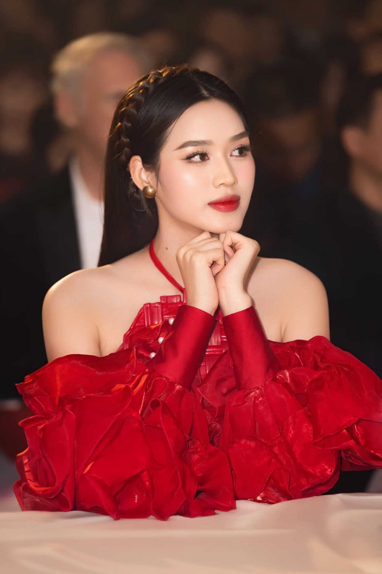 Nhan sắc Hoa hậu Đỗ Thị Hà Nhan sắc Hoa hậu Đỗ Thị Hà