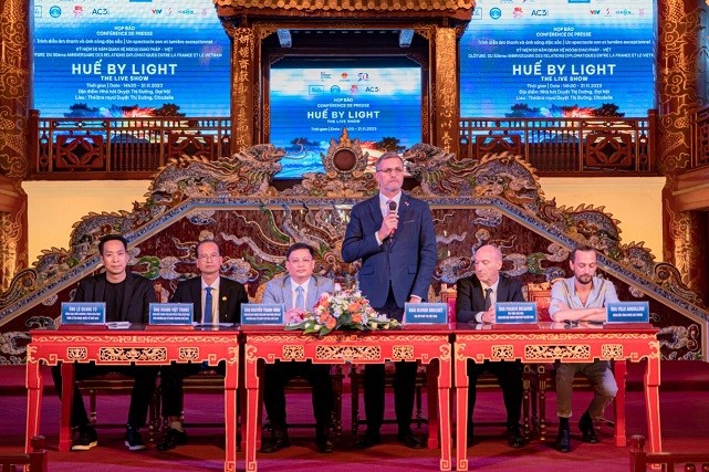 Huế by light-The live show: Biểu tượng cho sự giao lưu văn hóa Việt Nam-Pháp Huế by light-The live show: Biểu tượng cho sự giao lưu văn hóa Việt Nam-Pháp