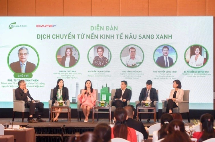 PGS. TS. Trần Đình Thiên: Việt Nam cam kết đạt Net Zero vào năm 2050 gây sửng sốt PGS. TS Trần Đình Thiên: Việc Việt Nam cam kết đạt Net Zero vào năm 2050 gây sửng sốt