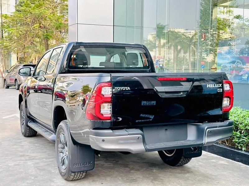 Toyota Hilux hiện thường xuyên lọt top bán ế.