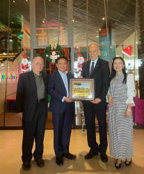 Đại sứ Bùi Văn Nghị làm việc với cựu Thượng Nghị sỹ, Thứ trưởng thường trực Bộ Khoa học, Công nghệ và Đổi mới Brazil