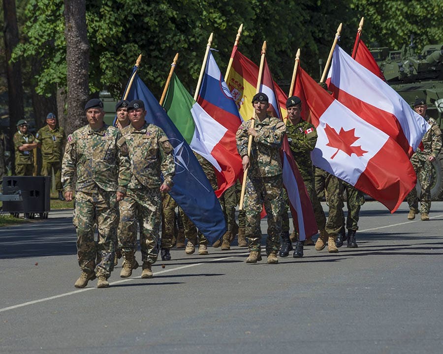 NATO lên kế hoạch ứng phó nguy cơ tiềm tàng một cuộc chiến ở châu Âu NATO lên kế hoạch ứng phó nguy cơ tiềm tàng một cuộc chiến ở châu Âu