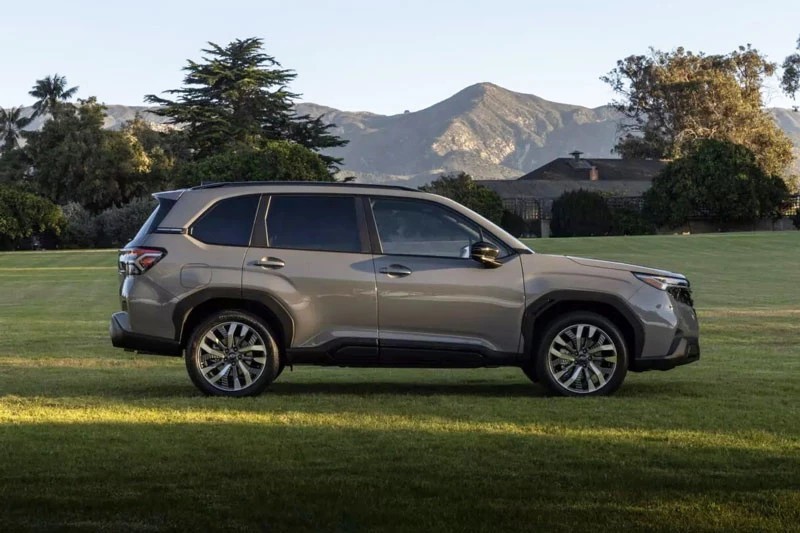Cận cảnh Subaru Forester 2025 vừa trình làng
