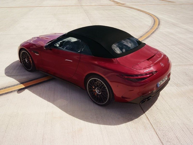 Cận cảnh xe thể thao mui trần Mercedes-AMG SL ra mắt tại Việt Nam, giá từ 6,959 tỷ đồng Cận cảnh xe thể thao mui trần Mercedes-AMG SL ra mắt tại Việt Nam, giá từ 6,959 tỷ đồng