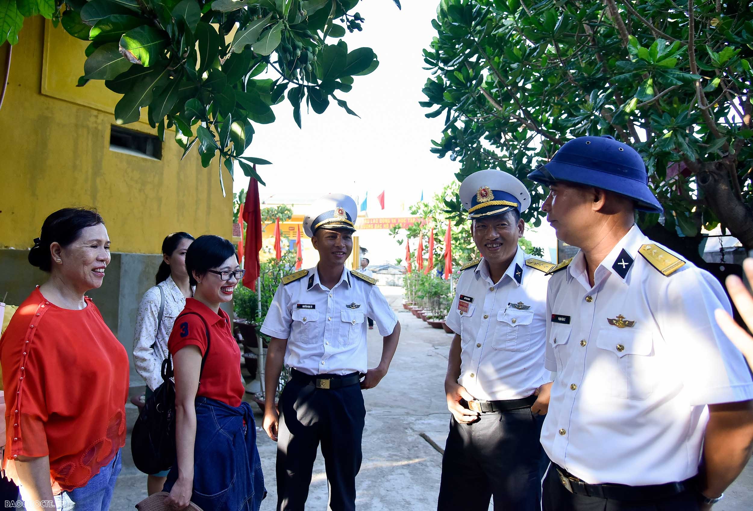 Vượt sóng vào An Bang