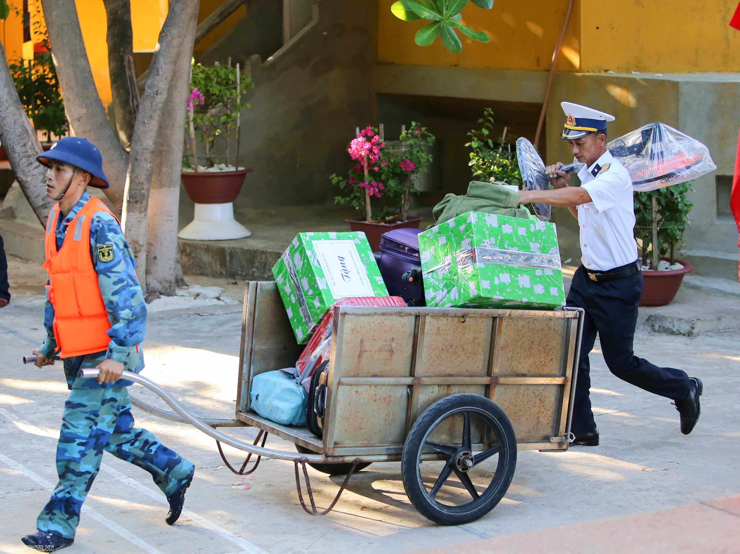 Vượt sóng vào An Bang