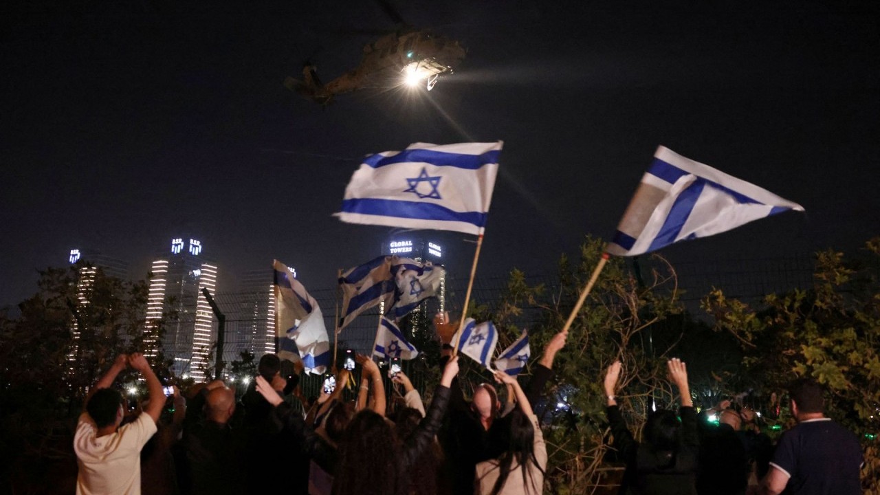 israel rut nhom dam phan khoi qatar vi be tac tho nhi ky phan doi canh bao gat cua my