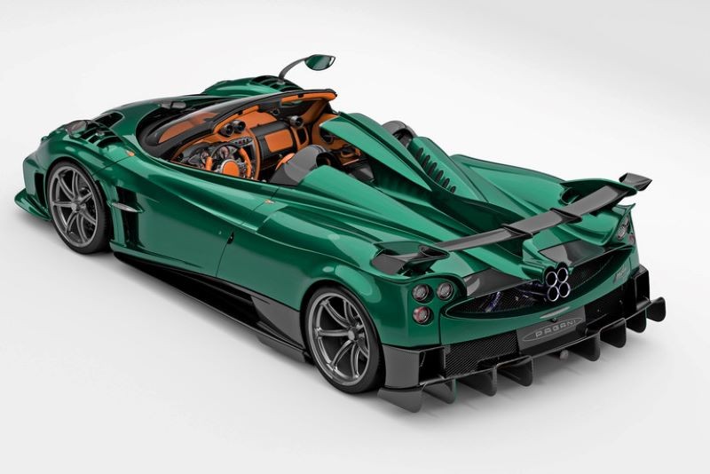 Hiện giá xe Pagani Imola Roadster chưa được công bố, tuy nhiên sẽ cao hơn mức 5,4 triệu USD của chiếc Pagani Imola ra mắt vào năm 2019.
