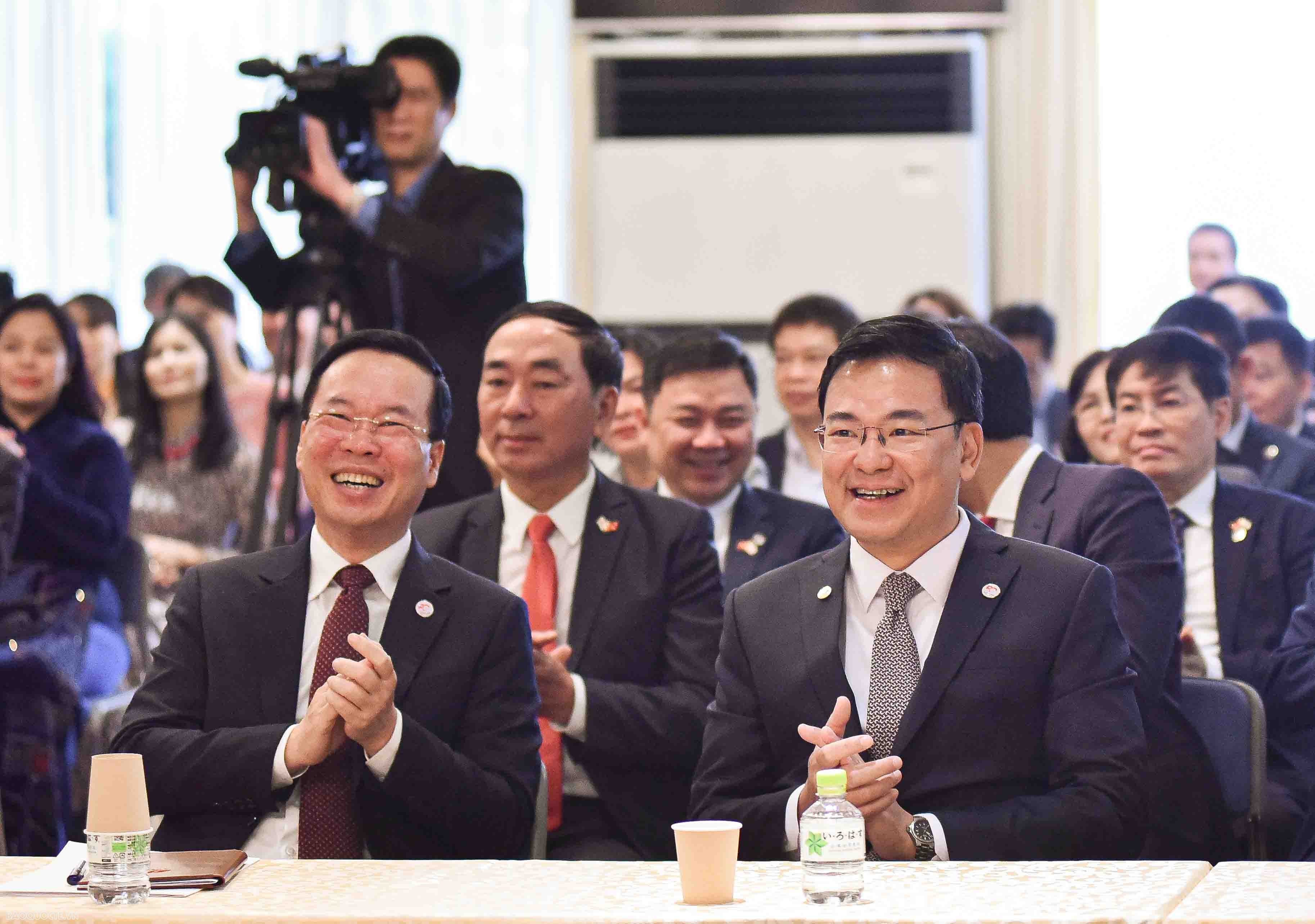 Chủ tịch nước thăm Đại sứ quán Chủ tịch nước thăm Đại sứ quán