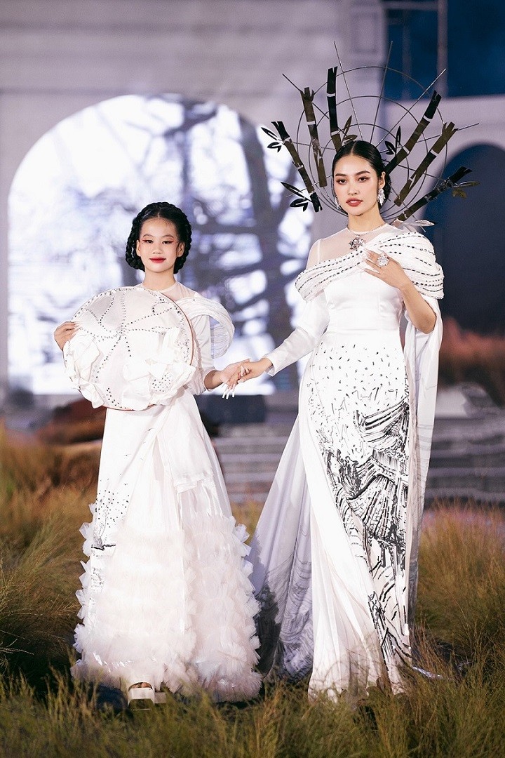 Siêu mẫu Võ Hoàng Yến