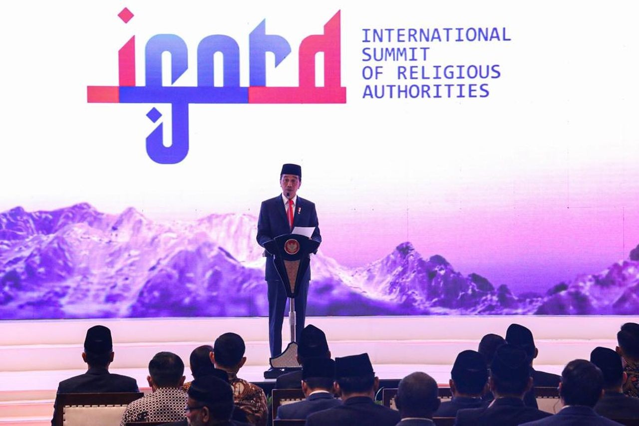 Tổng thống Indonesia Joko Widodo phát biểu tại Hội nghị quốc tế các nhà lãnh đạo tôn giáo (ISORA) thuộc Diễn đàn Tôn giáo R20 tại Indonesia ngày 27/11/2023. (Nguồn: Tempo) Tổng thống Indonesia Joko Widodo phát biểu tại Hội nghị quốc tế các nhà lãnh đạo tôn giáo (ISORA) thuộc Diễn đàn Tôn giáo R20 tại Indonesia ngày 27/11/2023. (Nguồn: Tempo)