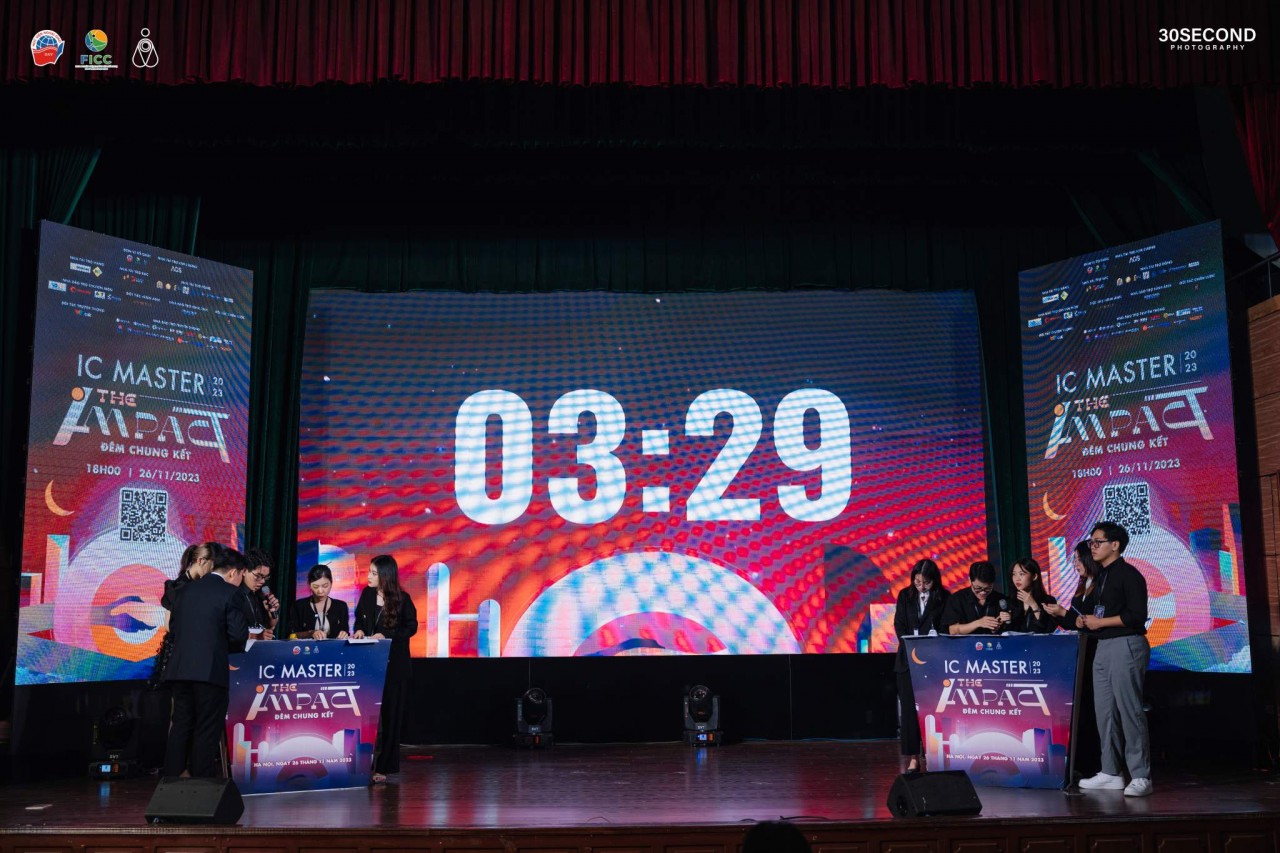 Vòng tranh biện đầy gay cấn của top 2