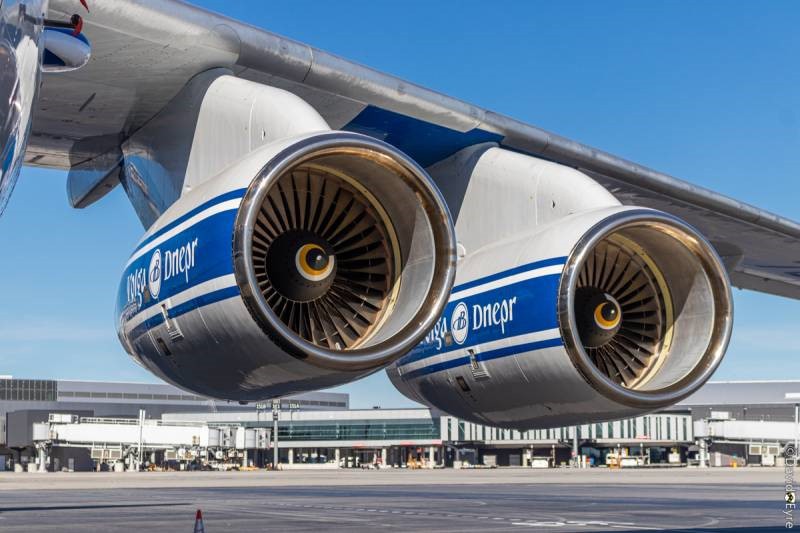 Điều gì cản trở Nga sản xuất máy bay Il-96-400M hàng loạt? Điều gì cản trở Nga sản xuất máy bay Il-96-400M hàng loạt?