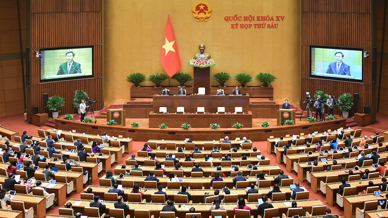 Kỳ họp thứ 6, Quốc hội khóa XV: Thông qua 7 luật, 8 nghị quyết, cho ý kiến 8 dự luật khác và thảo luận nhiều nội dung quan trọng Kỳ họp thứ 6, Quốc hội khóa XV: Thông qua 7 luật, 8 nghị quyết, cho ý kiến 8 dự luật khác và thảo luận nhiều nội dung quan trọng