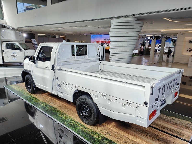 Cận cảnh Toyota Hilux Champ 2024 vừa ra mắt, giá từ 317 triệu đồng Cận cảnh Toyota Hilux Champ 2024 vừa ra mắt, giá từ 317 triệu đồng