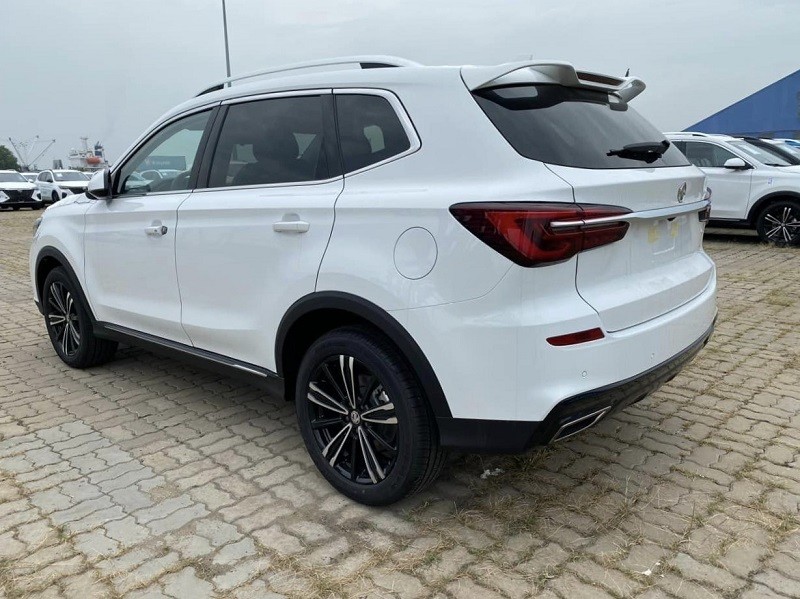 Cận cảnh MG RX5 2023 bản tiêu chuẩn vừa về Việt Nam, giá từ 699 triệu đồng