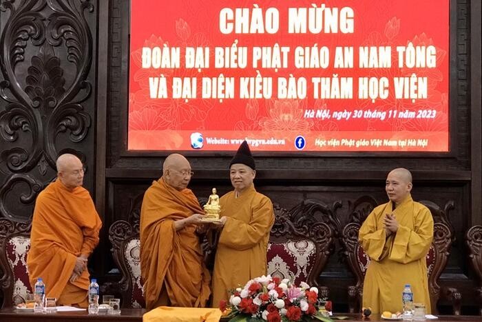 Học viện Phật giáo Việt Nam sẵn sàng đón tiếp các sư thầy Phật giáo An Nam tông sang tu học Học viện Phật giáo Việt Nam sẵn sàng đón tiếp các sư thầy Phật giáo An Nam tông sang tu học