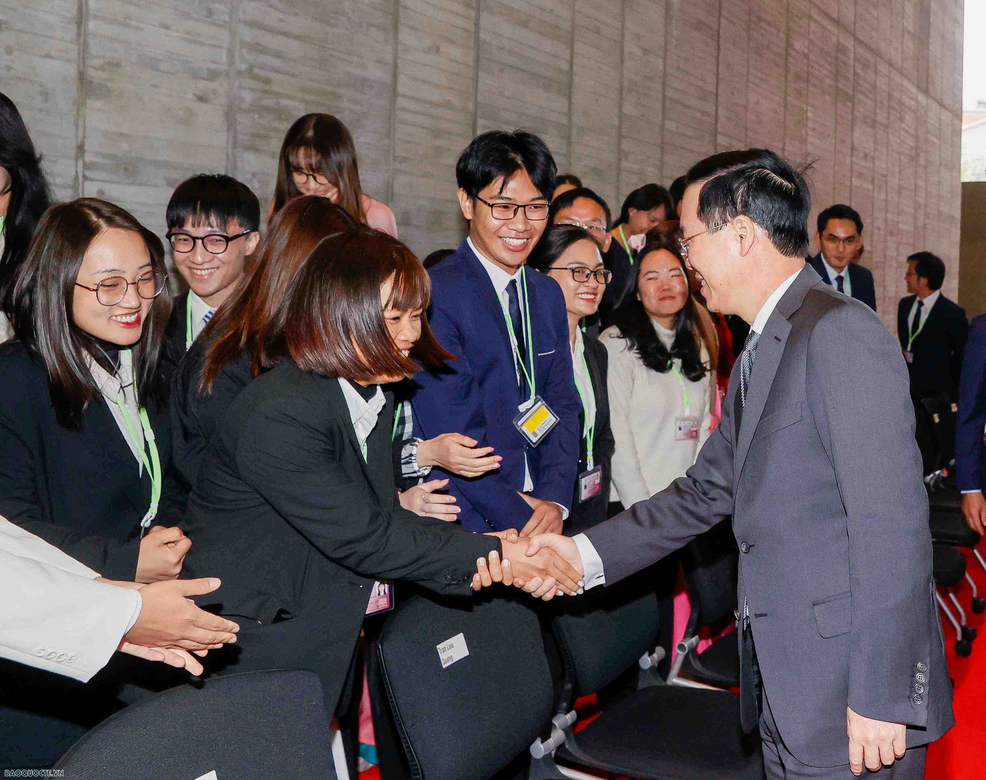 Những hình ảnh ấn tượng của Chủ tịch nước và Phu nhân trong chuyến thăm chính thức Nhật Bản