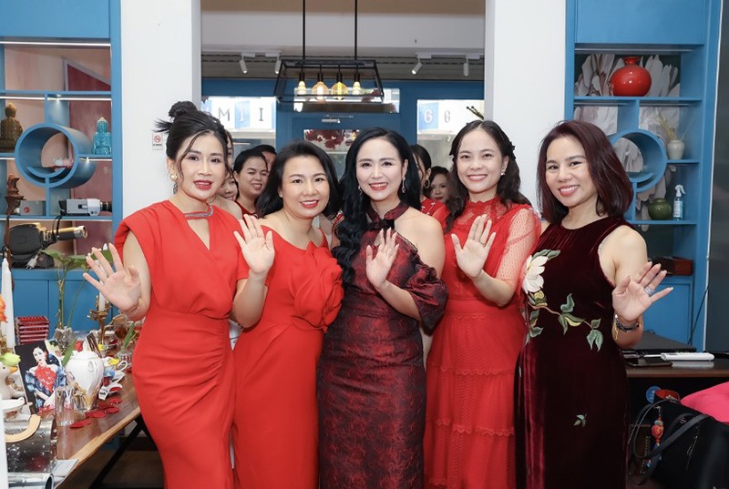 Doanh nhân Bùi Thanh Hương ‘trở về nhà’ với Happy Women miền Bắc 1 và HWO