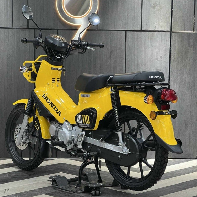 Cận cảnh xe máy tí hon Honda Cross Cub 110 2023 vừa về Việt Nam, giá 81 triệu đồng