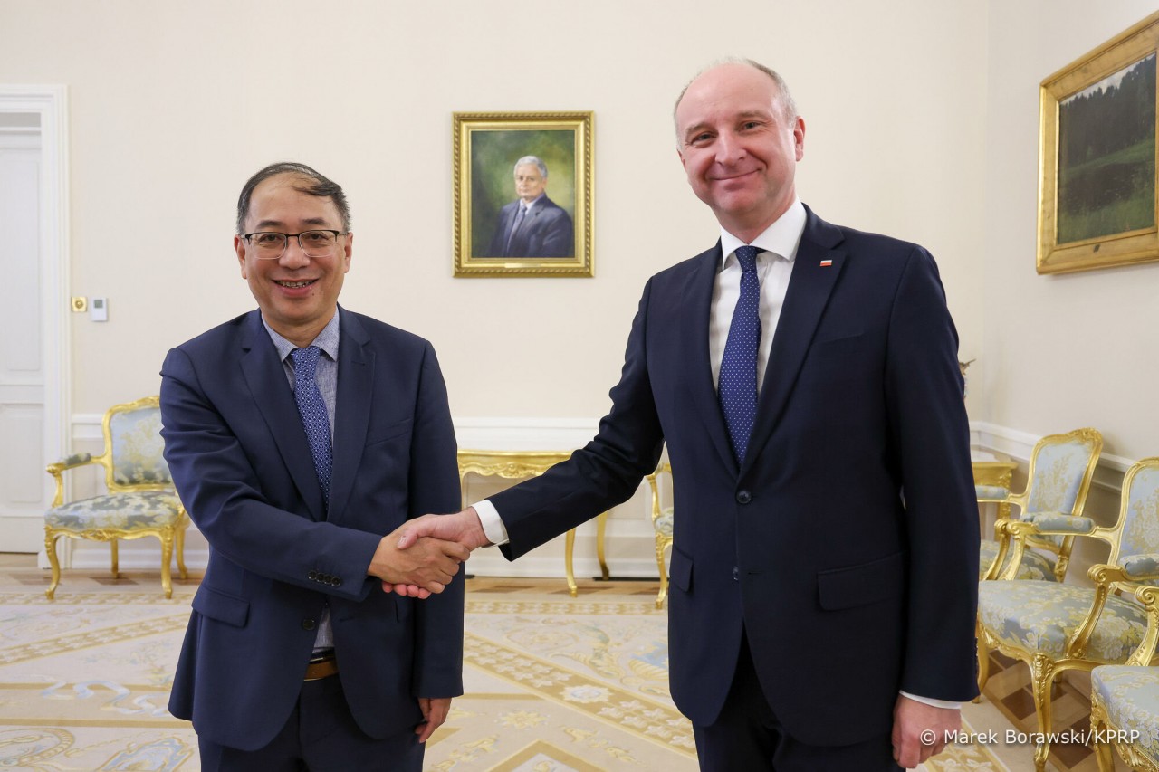 Đại sứ chào từ biệt ông Wojciech Kolarski– Bộ trưởng, Văn phòng Tổng thống.