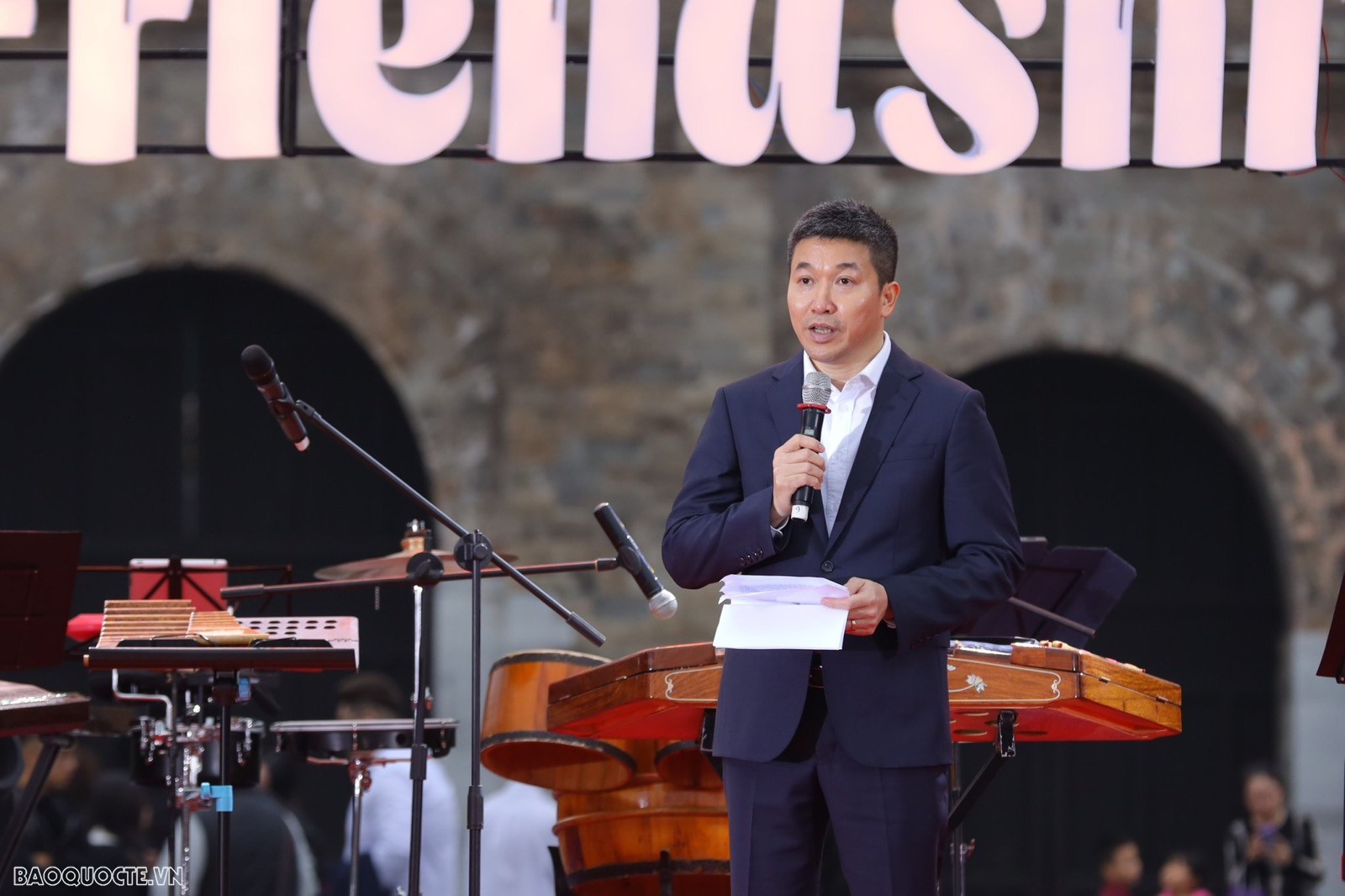 Tưng bừng Chương trình giao lưu nghệ thuật Việt Nam – Hoa Kỳ tại Hoàng thành Thăng Long Tưng bừng Chương trình giao lưu nghệ thuật Việt Nam – Hoa Kỳ tại Hoàng thành Thăng Long