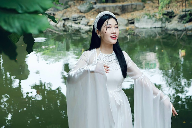 NSƯT Hương Giang NSƯT Hương Giang