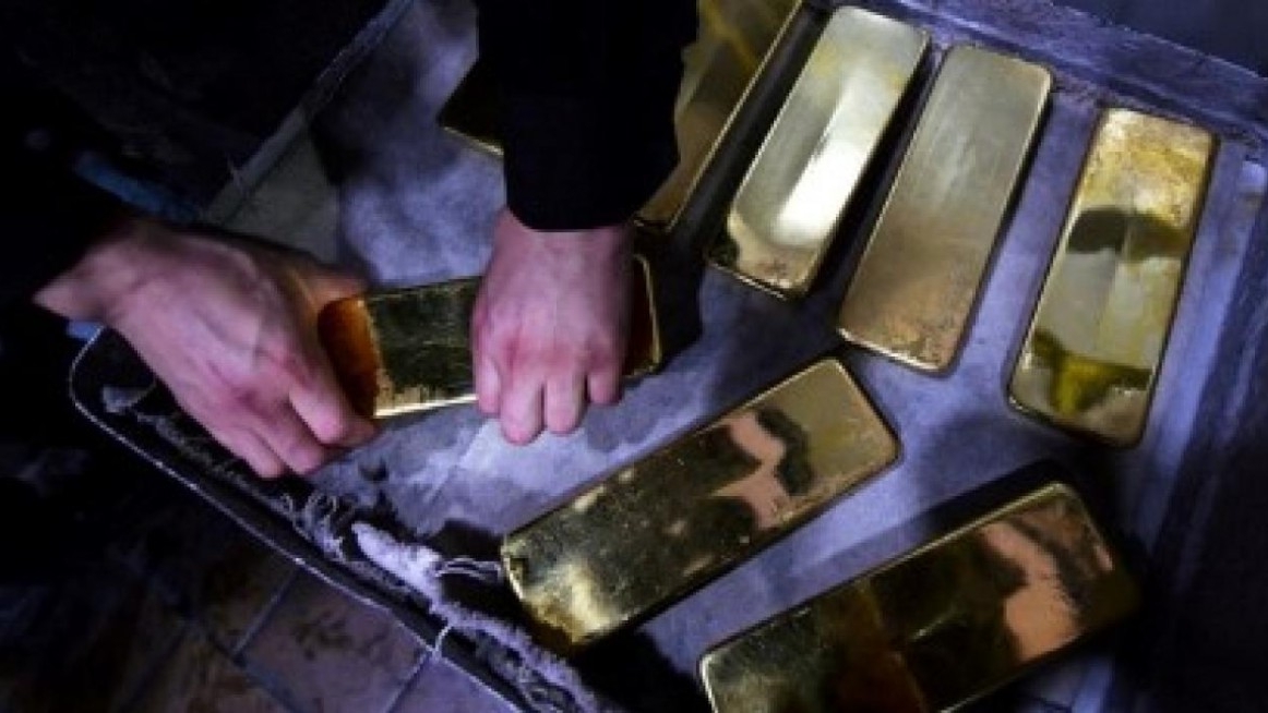 gia vang hom nay 2952025 gia vang dong loat di len se vuot qua muc 4000 usdounce ly do nha dau tu tang mua vao