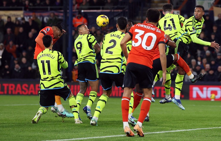 Ngoại hạng Anh: Hình ảnh trận đấu Arsenal Ngoại hạng Anh: Hình ảnh trận đấu Arsenal