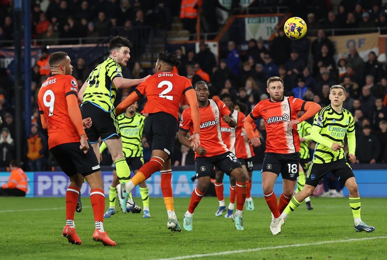 Ngoại hạng Anh: Hình ảnh trận đấu Arsenal Ngoại hạng Anh: Hình ảnh trận đấu Arsenal