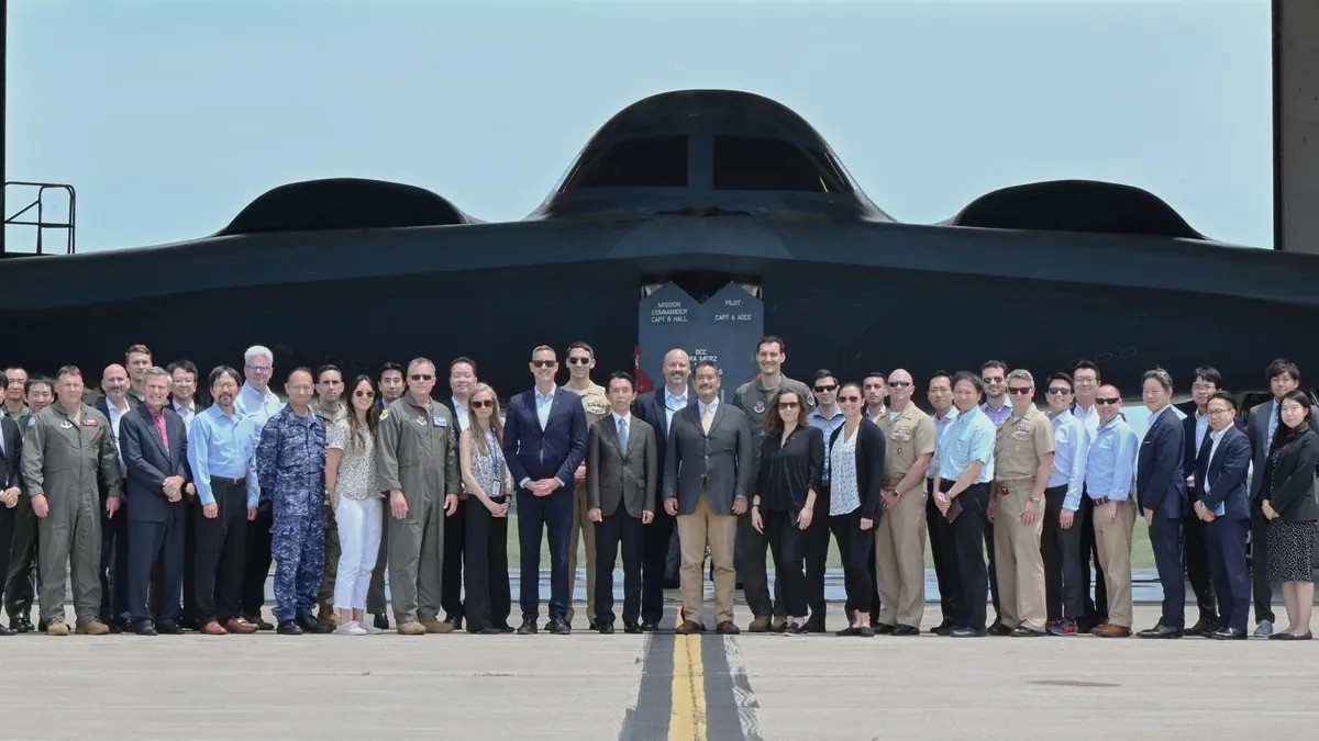 Mỹ và Nhật Bản tăng cường ứng phó trước vụ thử tên lửa đạn đạo của Triều Tiên Mỹ và Nhật Bản tăng cường ứng phó trước vụ thử tên lửa đạn đạo của Triều Tiên