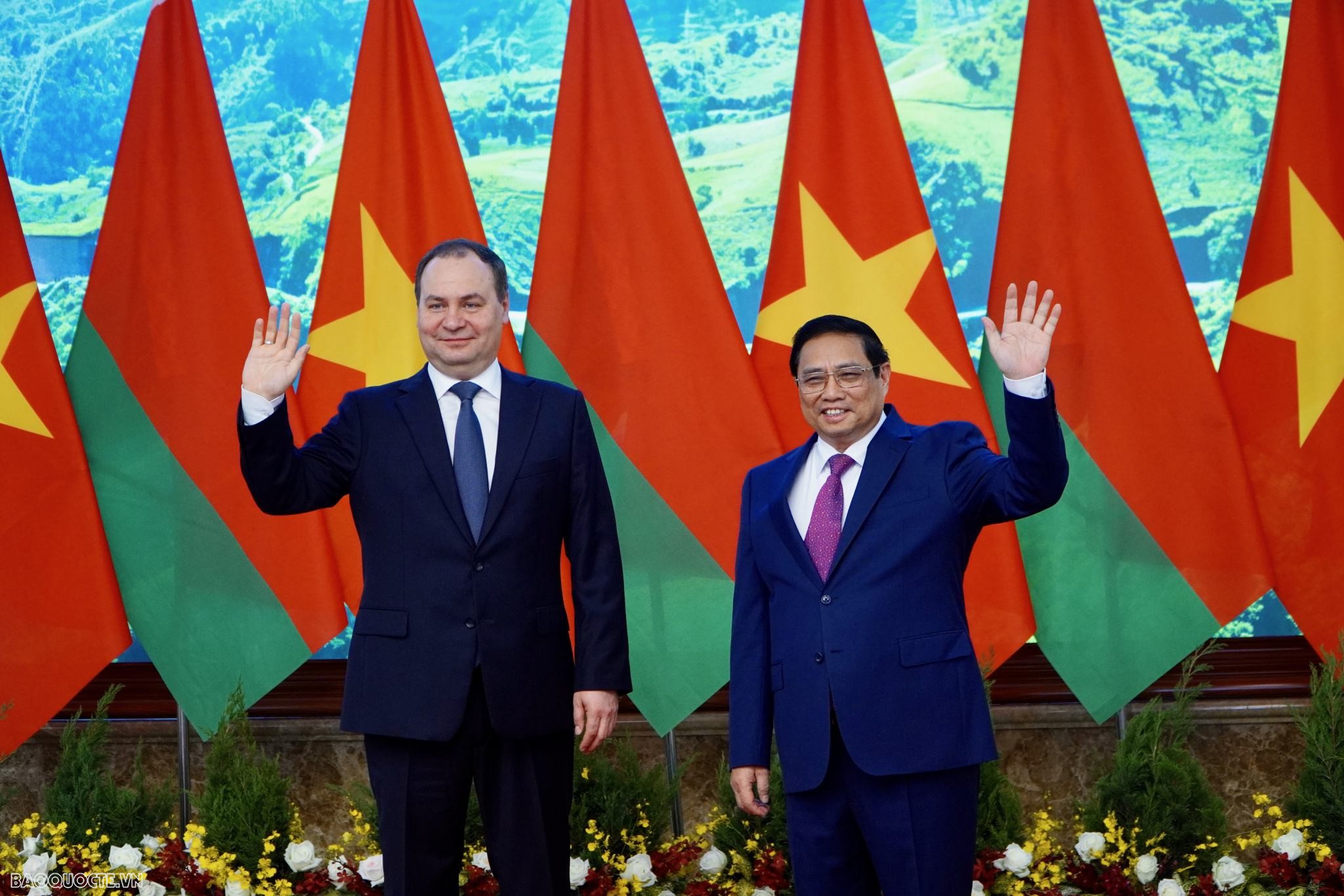 Thủ tướng Phạm Minh Chính chủ trì lễ đón chính thức Thủ tướng Cộng hòa Belarus Roman Golovchenko