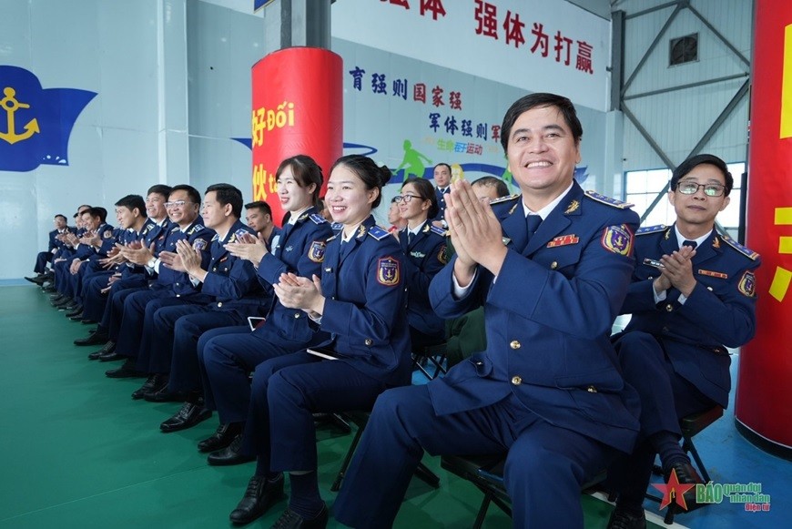 Lực lượng Cảnh sát biển Việt Nam và Cảnh sát biển Trung Quốc giao lưu bóng bàn, bóng chuyền và bóng đá Lực lượng Cảnh sát biển Việt Nam và Cảnh sát biển Trung Quốc giao lưu bóng bàn, bóng chuyền và bóng đá