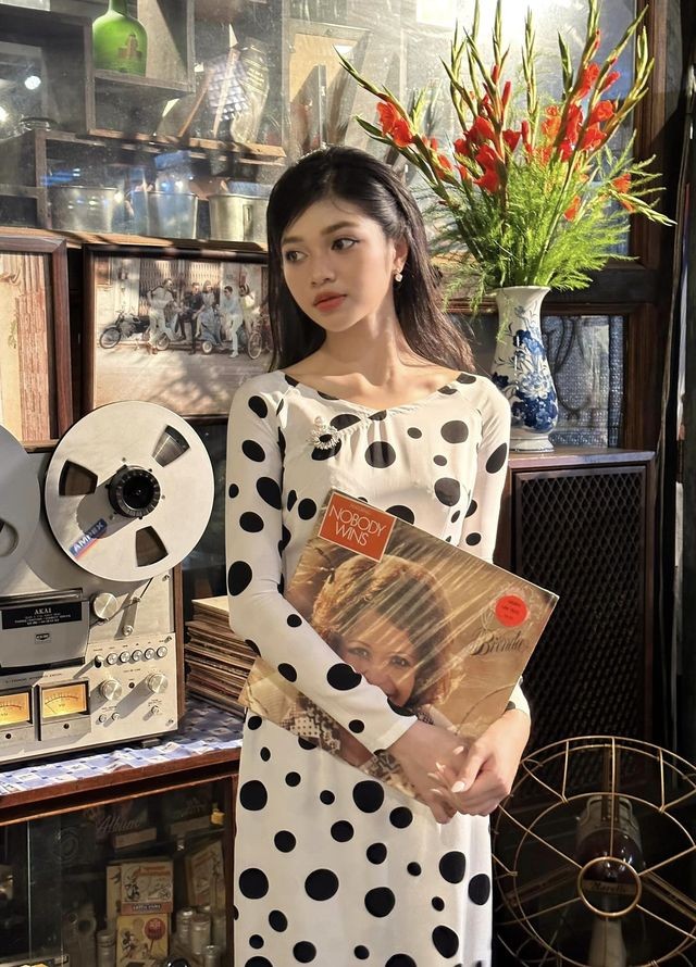 Á hậu Huỳnh Minh Kiên