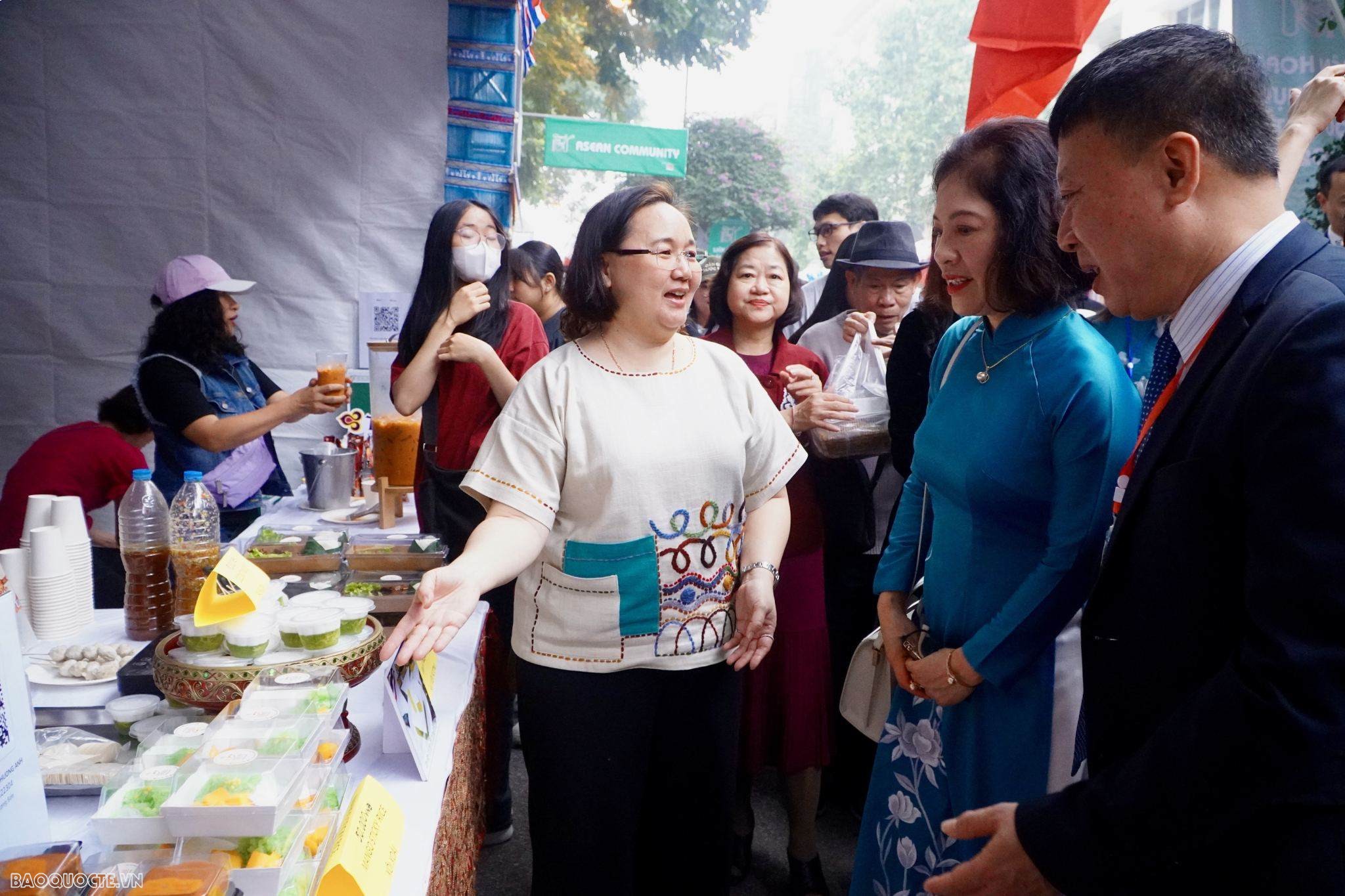 Nét đẹp ngoại giao văn hóa tại Liên hoan Ẩm thực quốc tế lần thứ 11