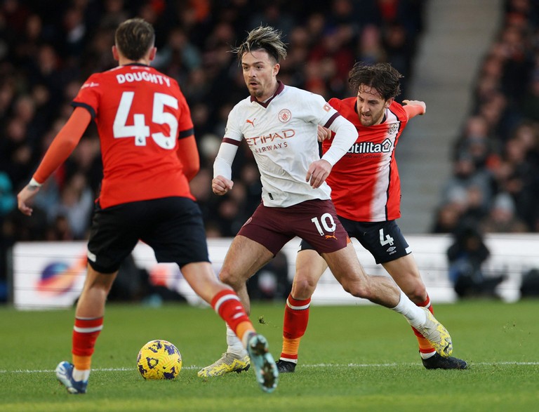 Sang hiệp 2, Man City Ngoại hạng Anh: Hình ảnh trận đấu Bernardo Silva, Jack Grealish lập công giúp Man City thắng Luton Town
