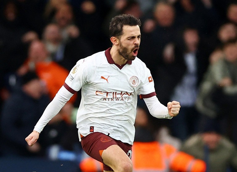 Phút 62, Bernardo Silva chớp thời cơ cứa lòng chân trái san hòa 1-1. Phút 62, Bernardo Silva chớp thời cơ cứa lòng chân trái san hòa 1-1.