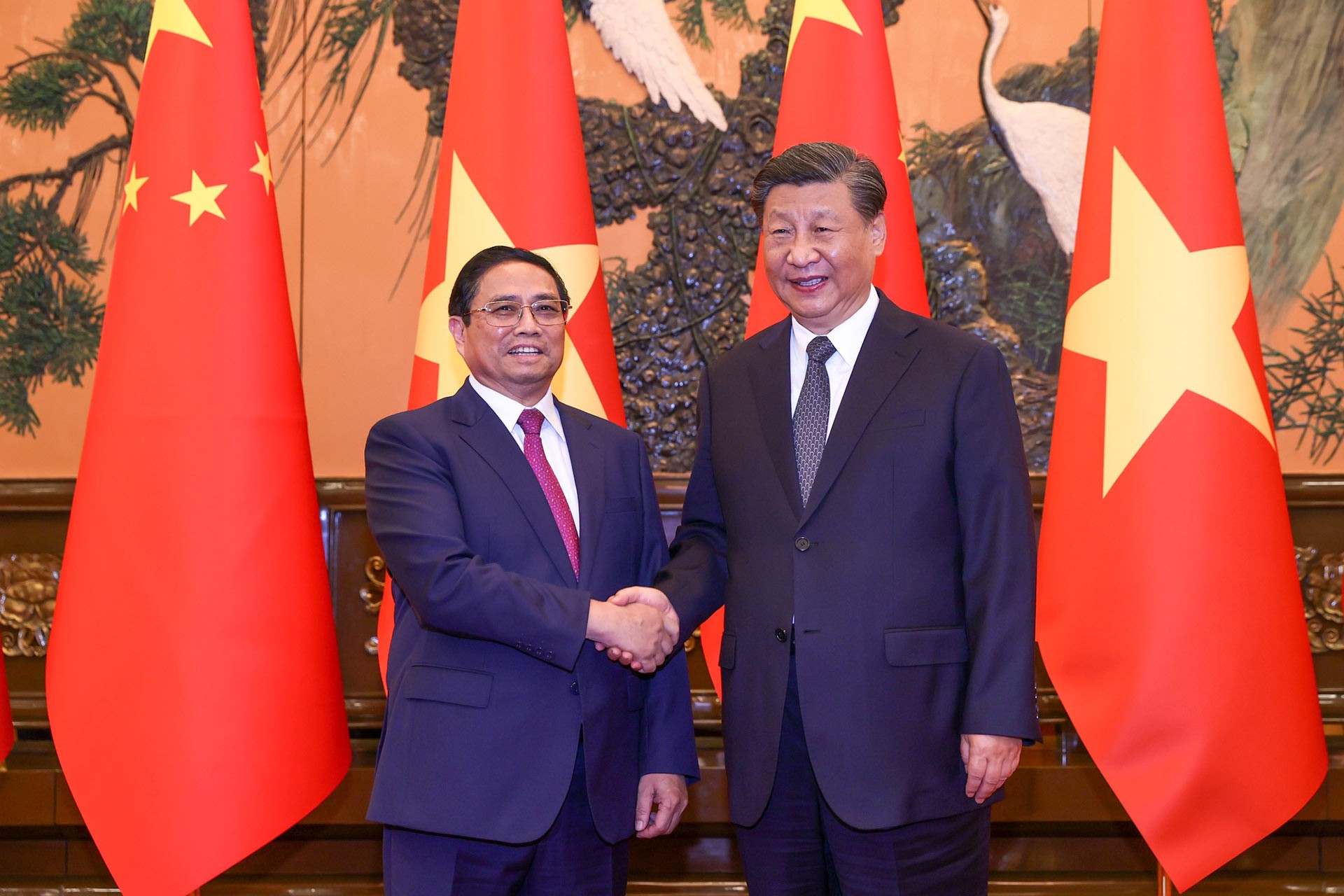 Thủ tướng Chính phủ Phạm Minh Chính hội kiến Tổng Bí thư, Chủ tịch nước Tập Cận Bình nhân dịp thăm chính thức Trung Quốc 27/6/2023.