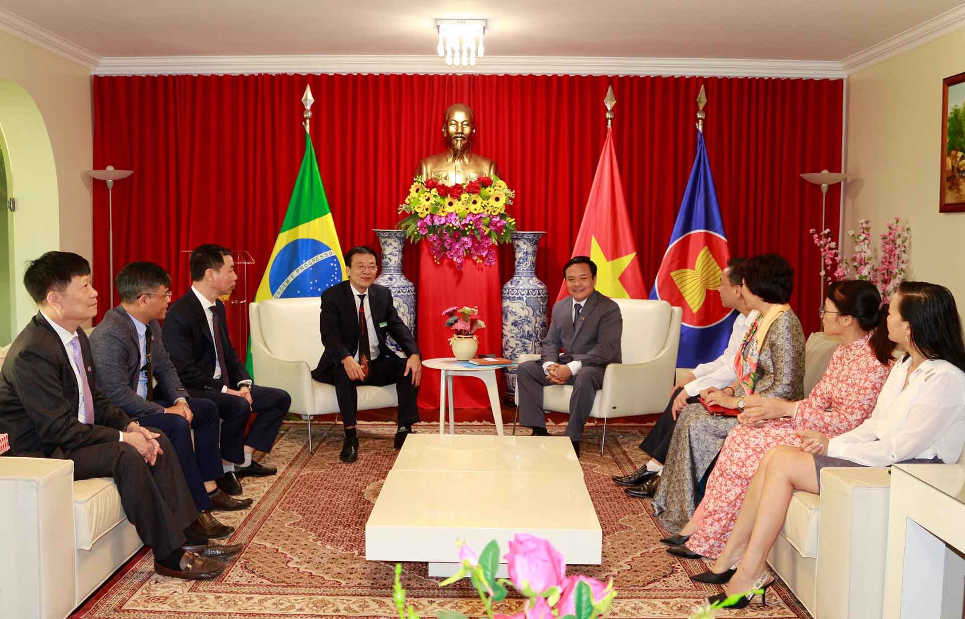 Tăng cường thúc đẩy hợp tác kinh tế thương mại Việt Nam-Brazil